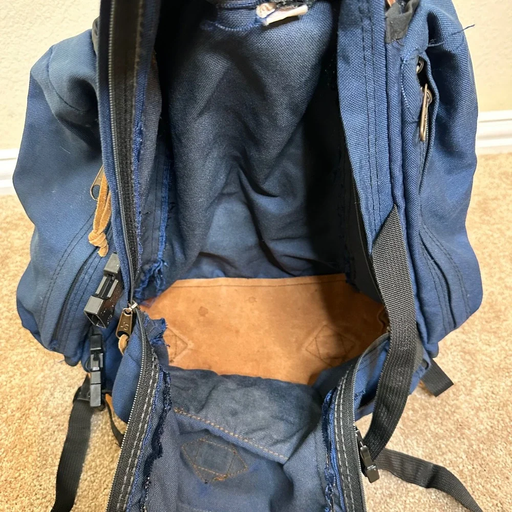 Vintage JanSport Backpack Navy Blue Leather Bottom Made in USA JS Logo Gorpcore